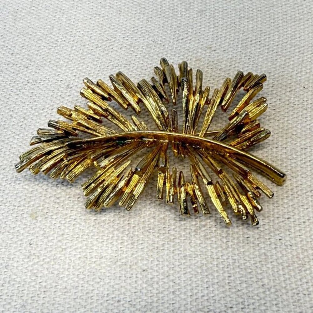 Lisner Vintage Leaf Brooch‎ Gold-Tone Retro Mid-Century MCM Signed Statement